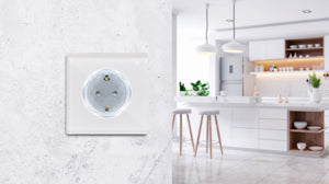 Tomada de parede inteligente OiT PLUS schuko 16A, a partir da aplicação pode monitorizar o seu consumo de electricidade para o ambiente. Ligação Wi-Fi directa, sem necessidade de hub